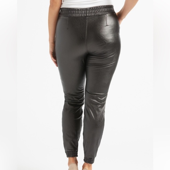 SPANX Leather Like Jogger Size M - Picture 4 of 8